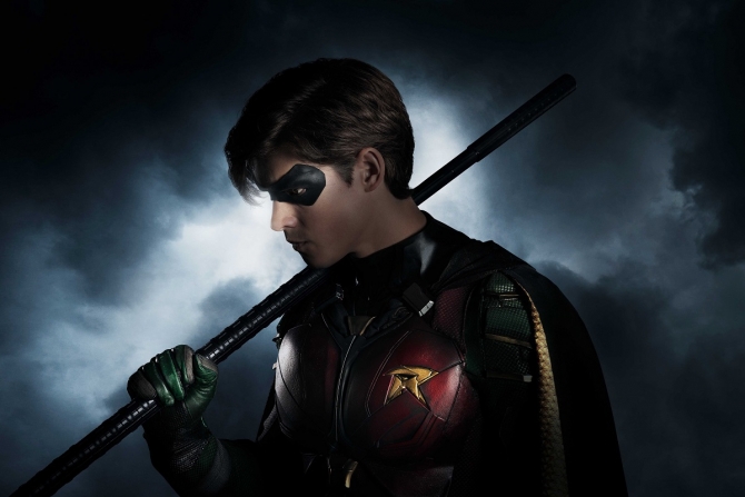 titans-robin-brenton-thwaites